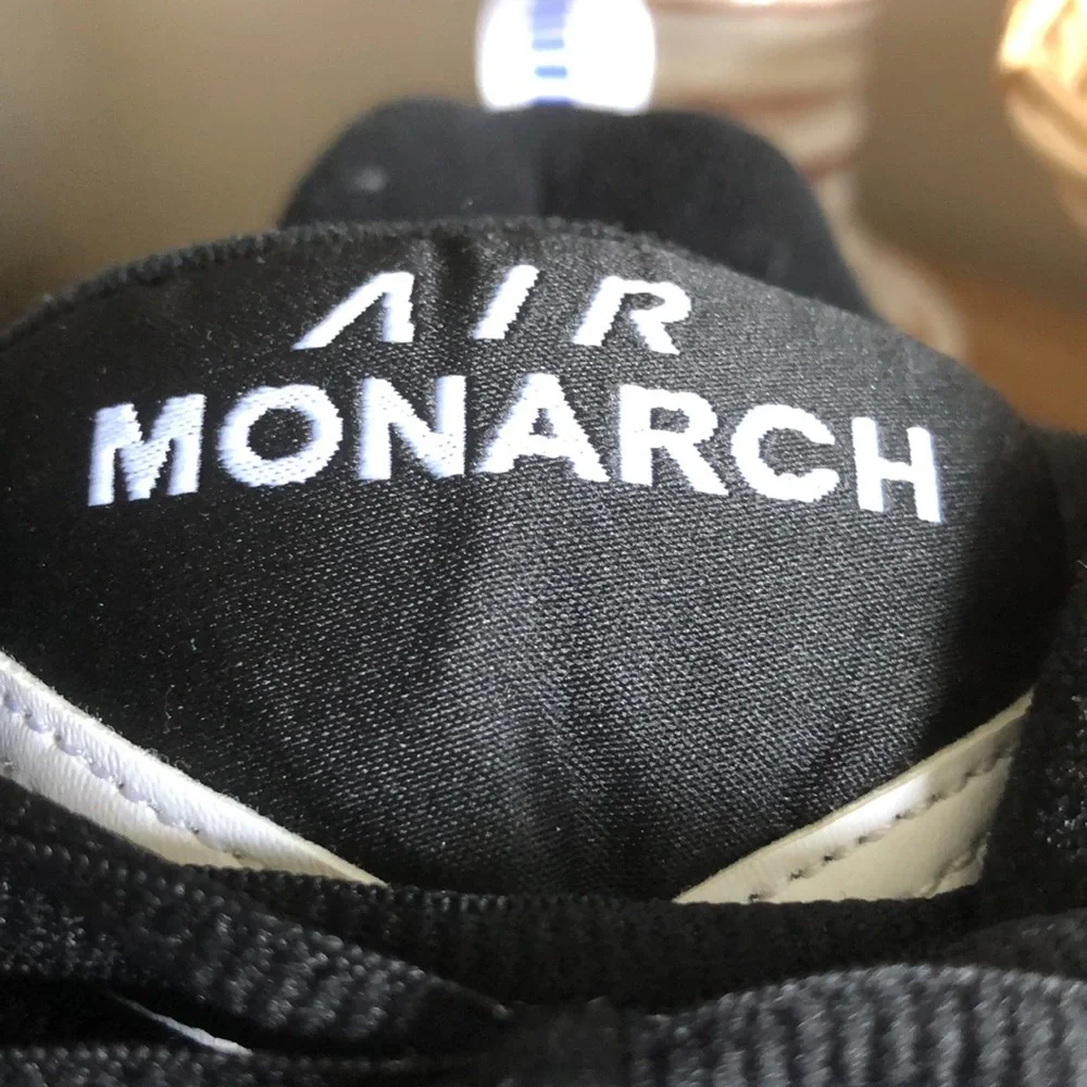 NEW! Men's Nike Air Monarch IV Cross Trainers - Picture 7 of 7